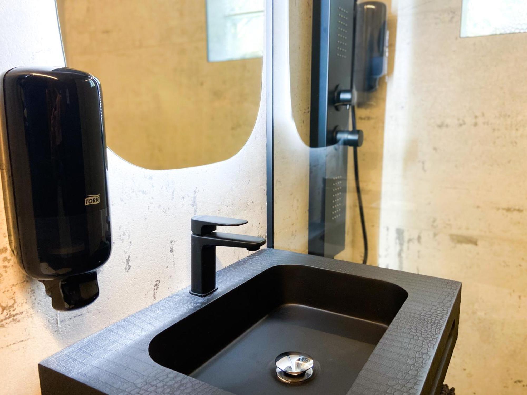 Modern Black Penthouse En Valle De Incles - Parking Gratis L By Bonesvacances Apartament Canillo